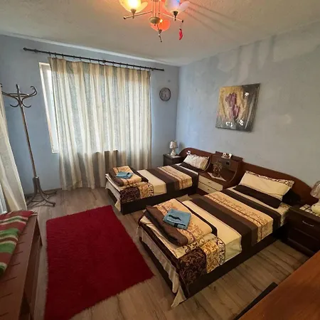 пандова къща Apartment