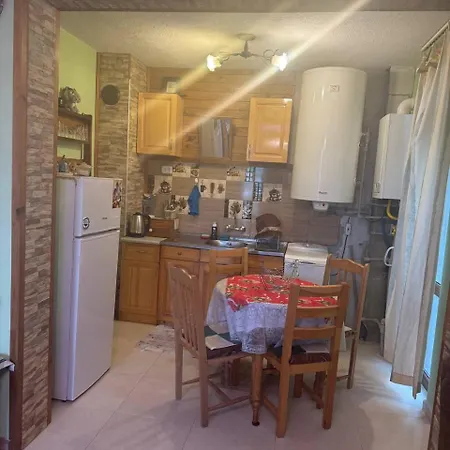 Apartment пандова къща